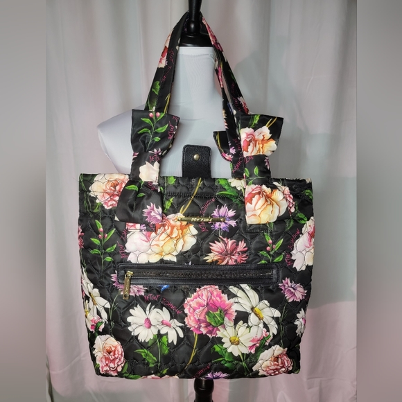 Betsey Johnson Handbags - Betsey Johnson Large Floral Quilted Tote with Bows